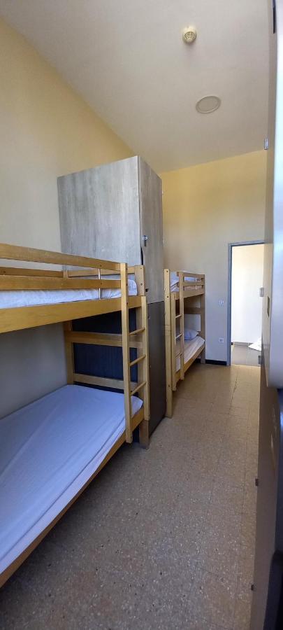 Auberge De Jeunesse Hi Marseille Bois-Luzy Esterno foto