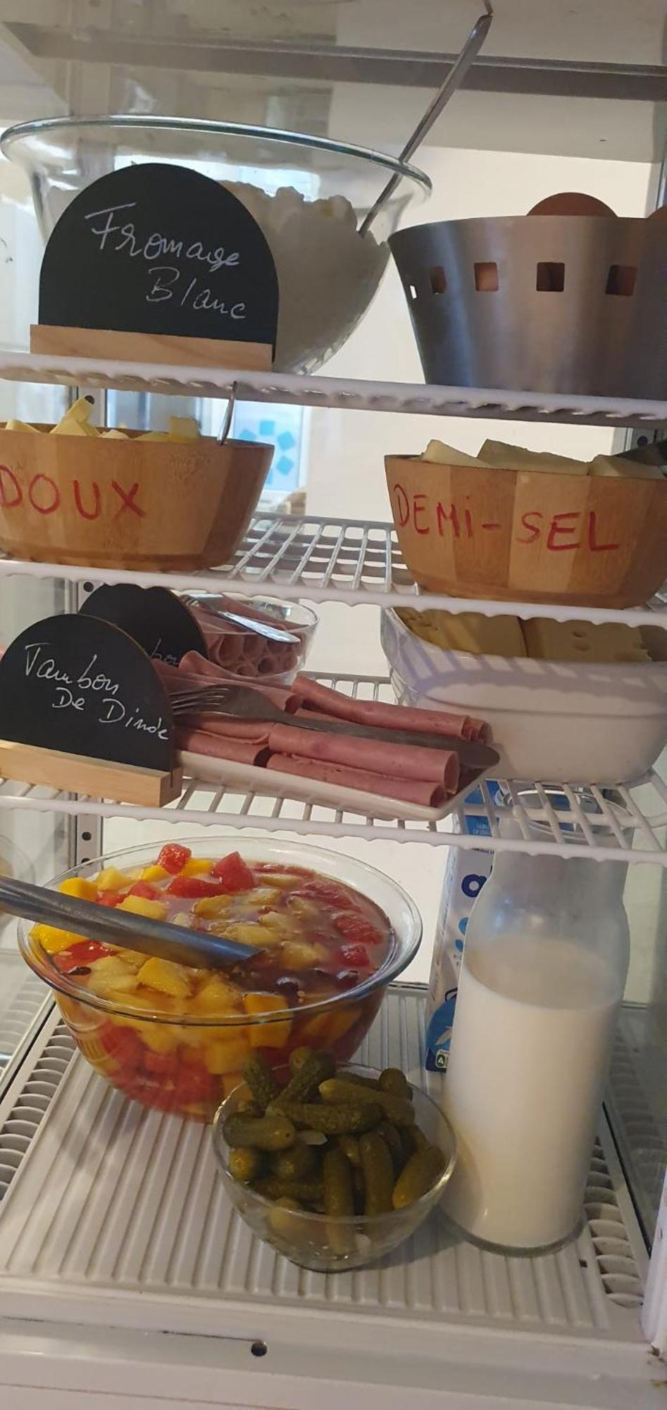 Auberge De Jeunesse Hi Marseille Bois-Luzy Esterno foto